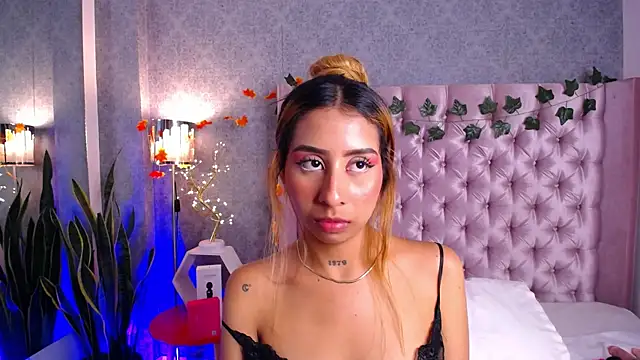 laila_stilwiills's cam snapshot