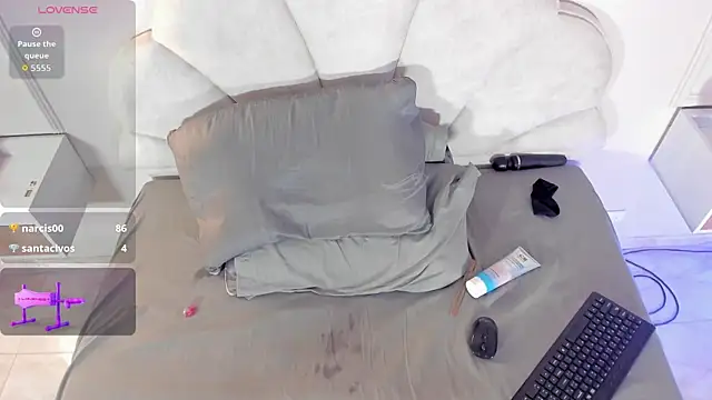 Candaceoweens's cam snapshot