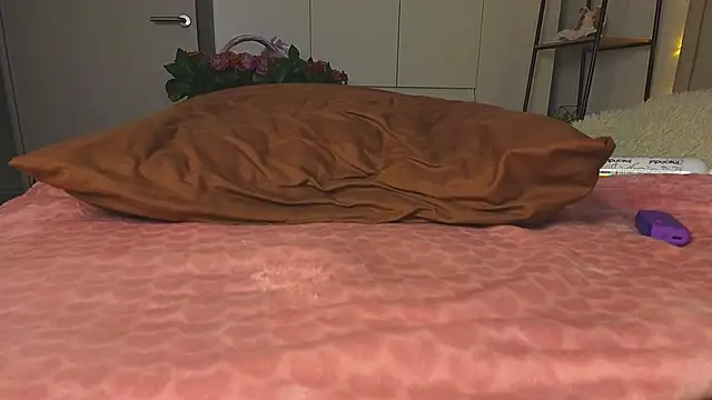 Lili_Roze_ live sex cam