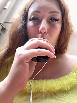 AndreaMood live sex cam