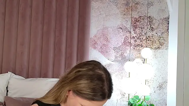 AriaHeart's cam snapshot