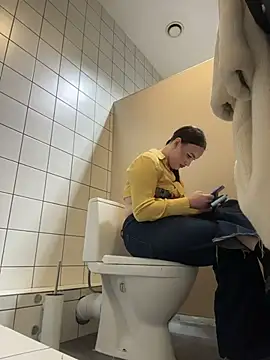 KiraSunshine live sex cam