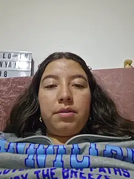 annyaparis's cam snapshot