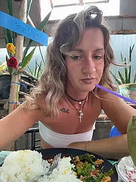 EvvaMur live sex cam