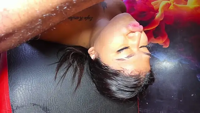 Destroy_princelinda's cam snapshot