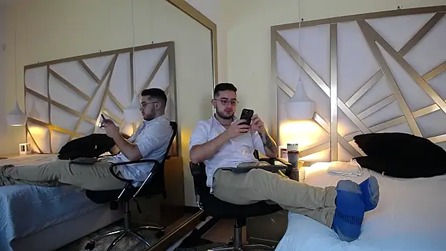 Ethan_Greys's cam snapshot