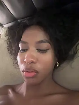 IamCrystal2 live sex cam