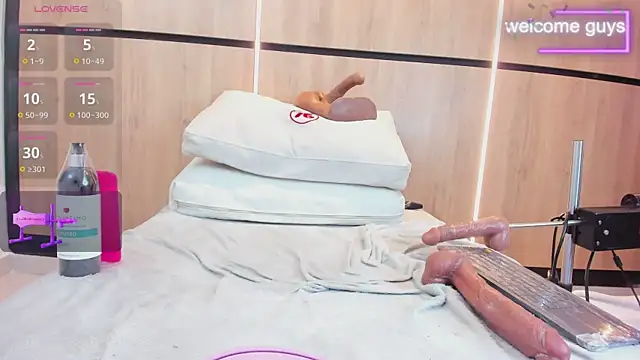 adela_chase's cam snapshot