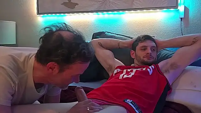 Mrkarizma's cam snapshot