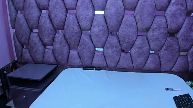 AlaSmith's cam snapshot