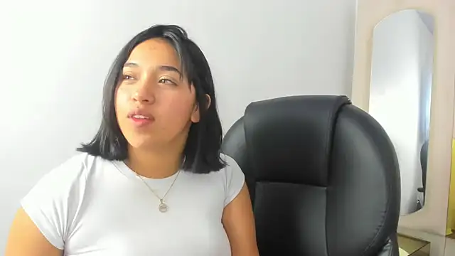 IsabellRodriguez18's cam snapshot