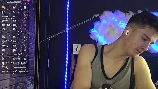 SirReed's cam snapshot