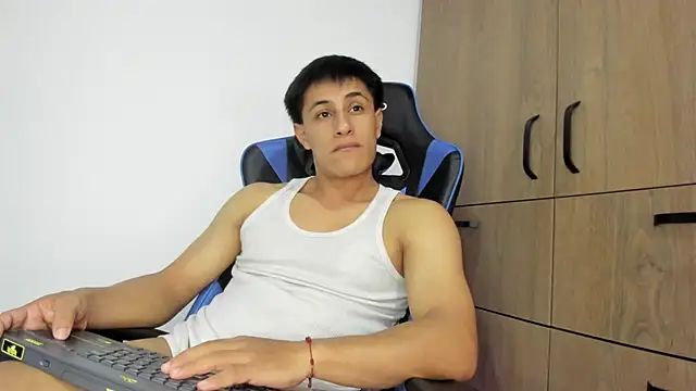 dorman_boy's cam snapshot