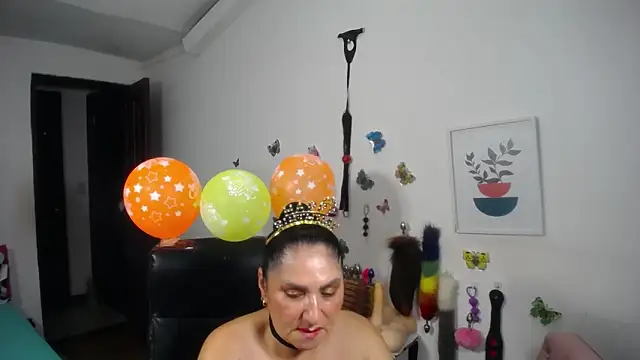 mature_bigboobs10's cam snapshot