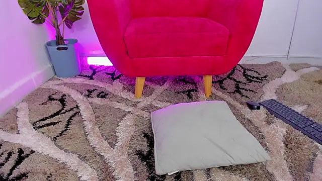 Miakhalifa_7's cam snapshot