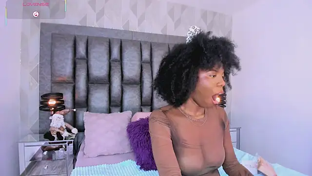 AmiraMorgan's cam snapshot