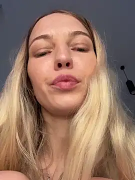 Adelina0001 live sex cam