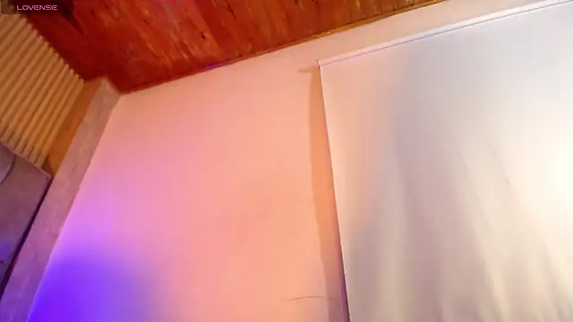 alicia_moom's cam snapshot