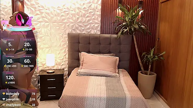 ashleylove_prg's cam snapshot