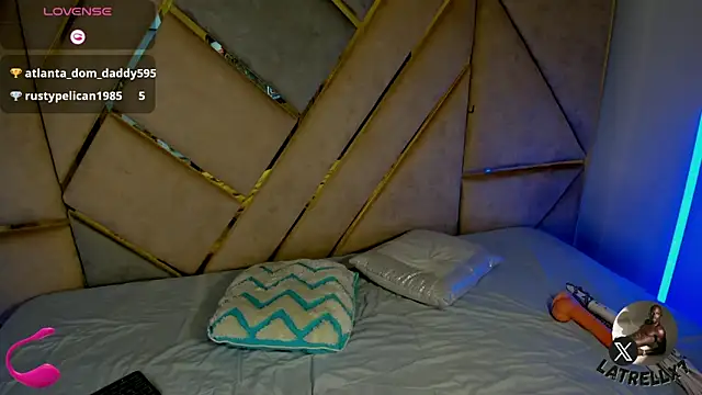 Latrellx7 live sex cam