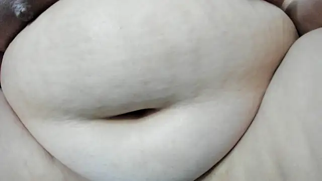 Alondra_zaaens's cam snapshot