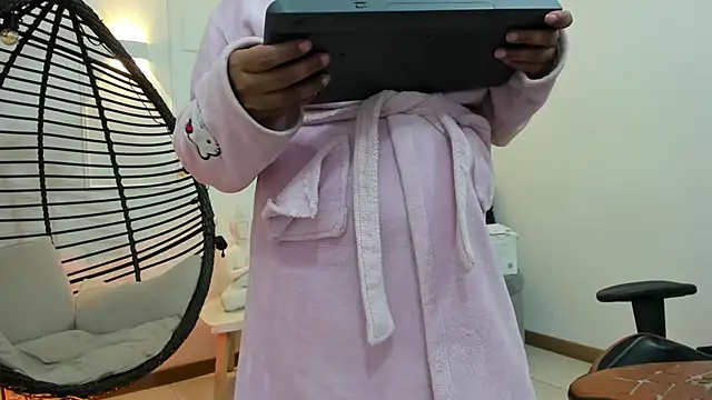 Lizzie_Williams_'s cam snapshot