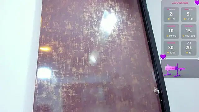 klhoe_boobs's cam snapshot