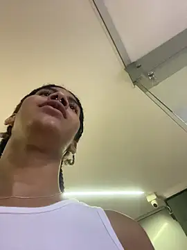 Maxim-Walker live sex cam