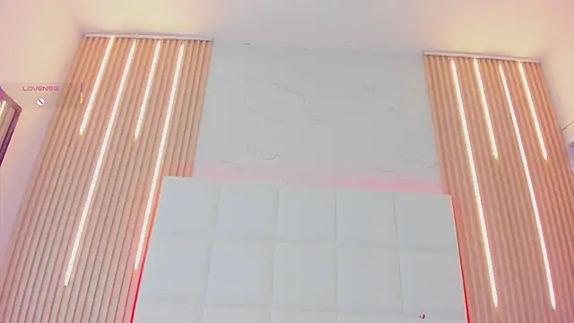 Iris_Thompson_'s cam snapshot