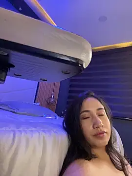 Lauroberts7's cam snapshot