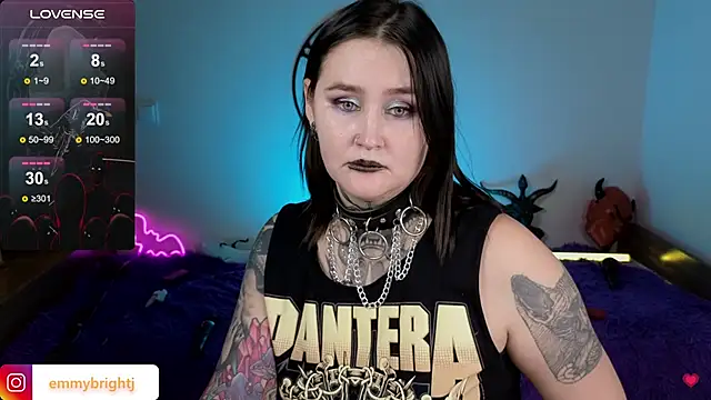 Emmybrightj_'s cam snapshot