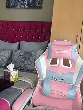 LatoyaPosh live sex cam