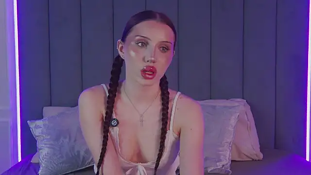 EmilyMosley's cam snapshot