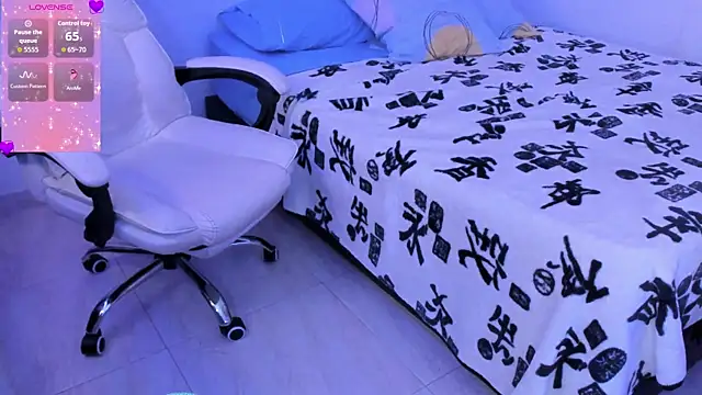 Lilith_Raven_'s cam snapshot