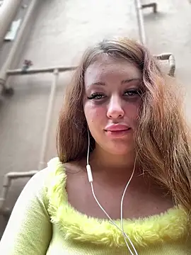 AndreaMood live sex cam