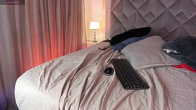 OurPerfectMix's cam snapshot