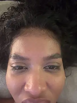 IamCrystal2 live sex cam