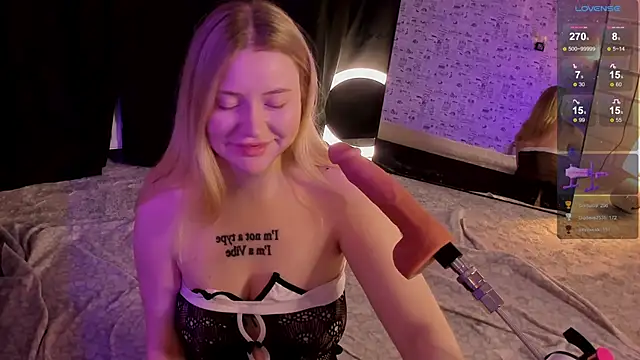 Lillie_Berry's cam snapshot