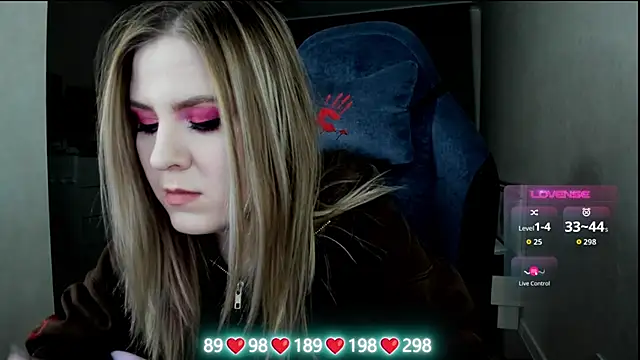 Olivia_Munk's cam snapshot