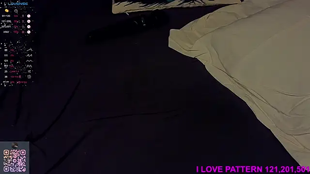 Hollara_Bangg's cam snapshot