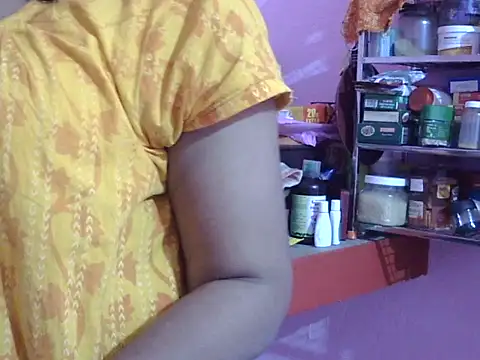 Pooja-suman's cam snapshot