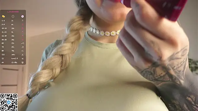 RoxannaCarver live sex cam