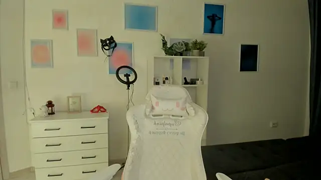 MiaVixxen's cam snapshot