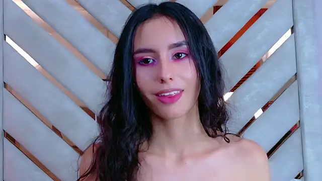 Sarah-Grace's cam snapshot