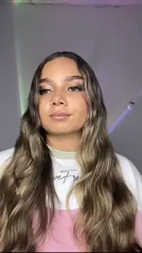 AnnyLopezzz_'s cam snapshot