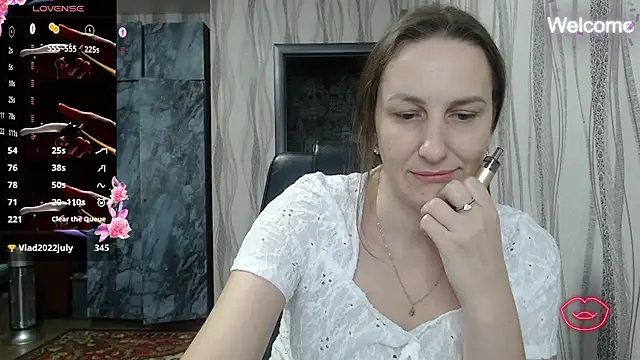 Yevgeshka-Milashka live sex cam