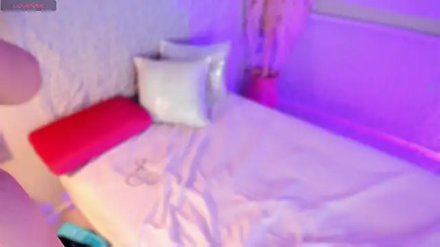 ArticaBelle's cam snapshot