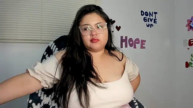 lizzie_c's cam snapshot