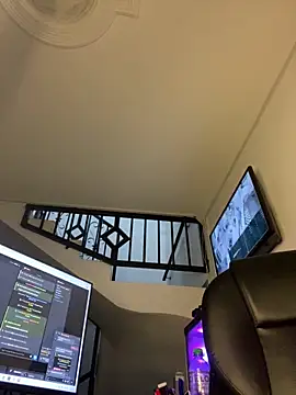 VIOLET_EF's cam snapshot