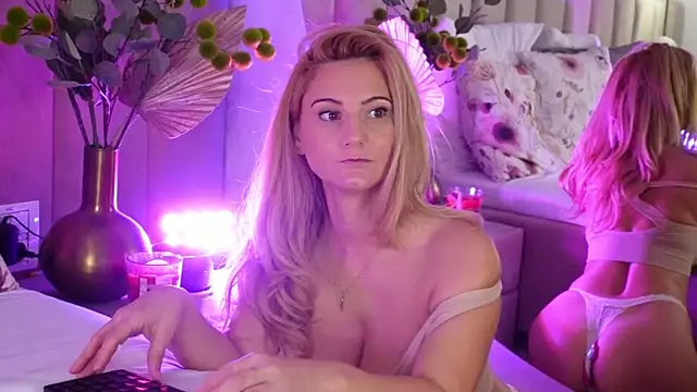 LEXY_EVE's cam snapshot